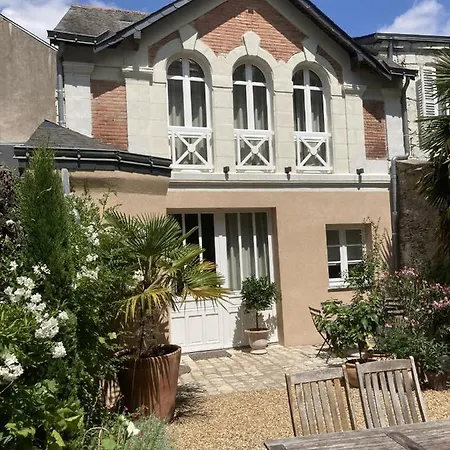 Appart hôtel La Maison Du Cocher - Indépendante Climatisée En Hypercentre - Lit Queen Size Angers